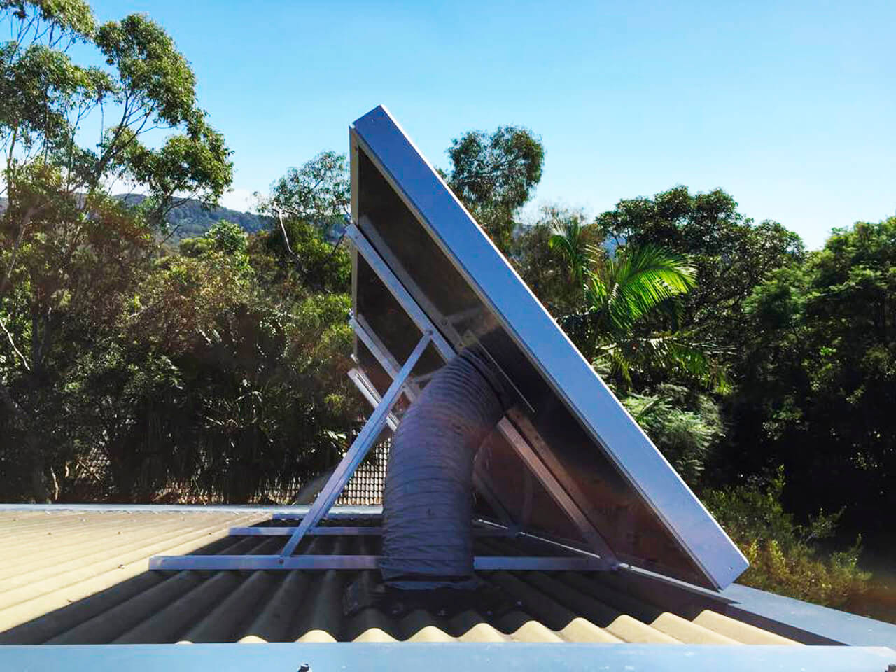 Спасает дом от сырости и холода. Обзор SolarVenti — автономной системы вентиляции и обогрева