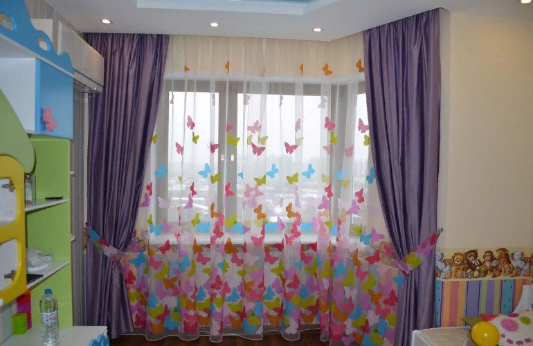 Популярные стили и особенности дизайна штор в детской комнате