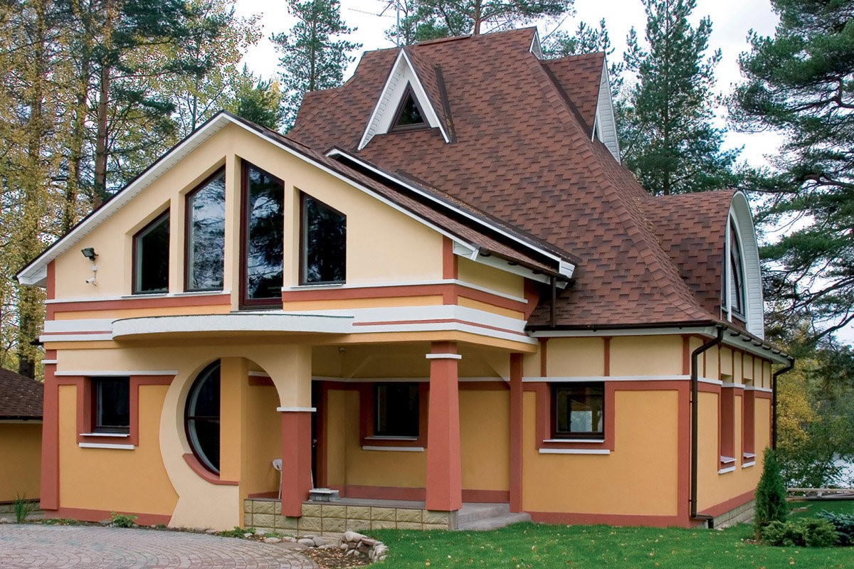 Преображение фасада частного дома: отличительные особенности разных отделочных материалов