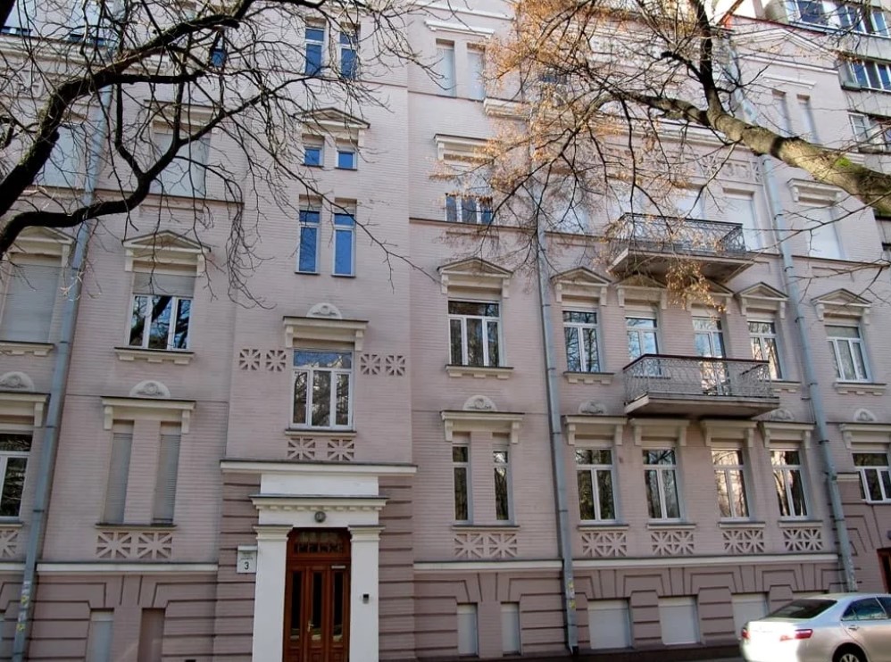 Как выглядит дом миллиардера Игоря Коломойского