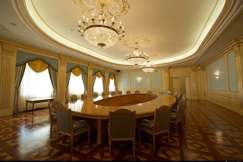 В каком особняке проживает президент Казахстана