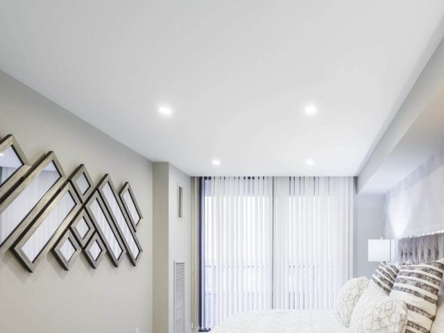 Визуальное увеличение пространства с помощью натяжных потолков — дизайн, цвет и свет