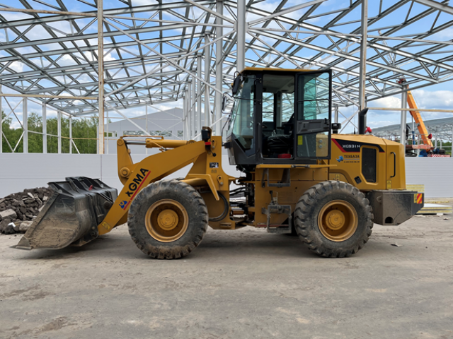Аренда фронтального погрузчика в Минске: сферы применения, типы агрегатов